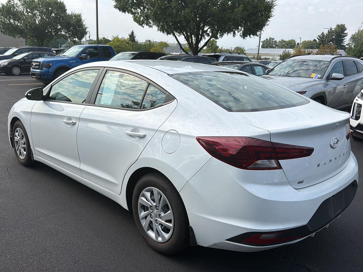 2020 Hyundai ELANTRA SE