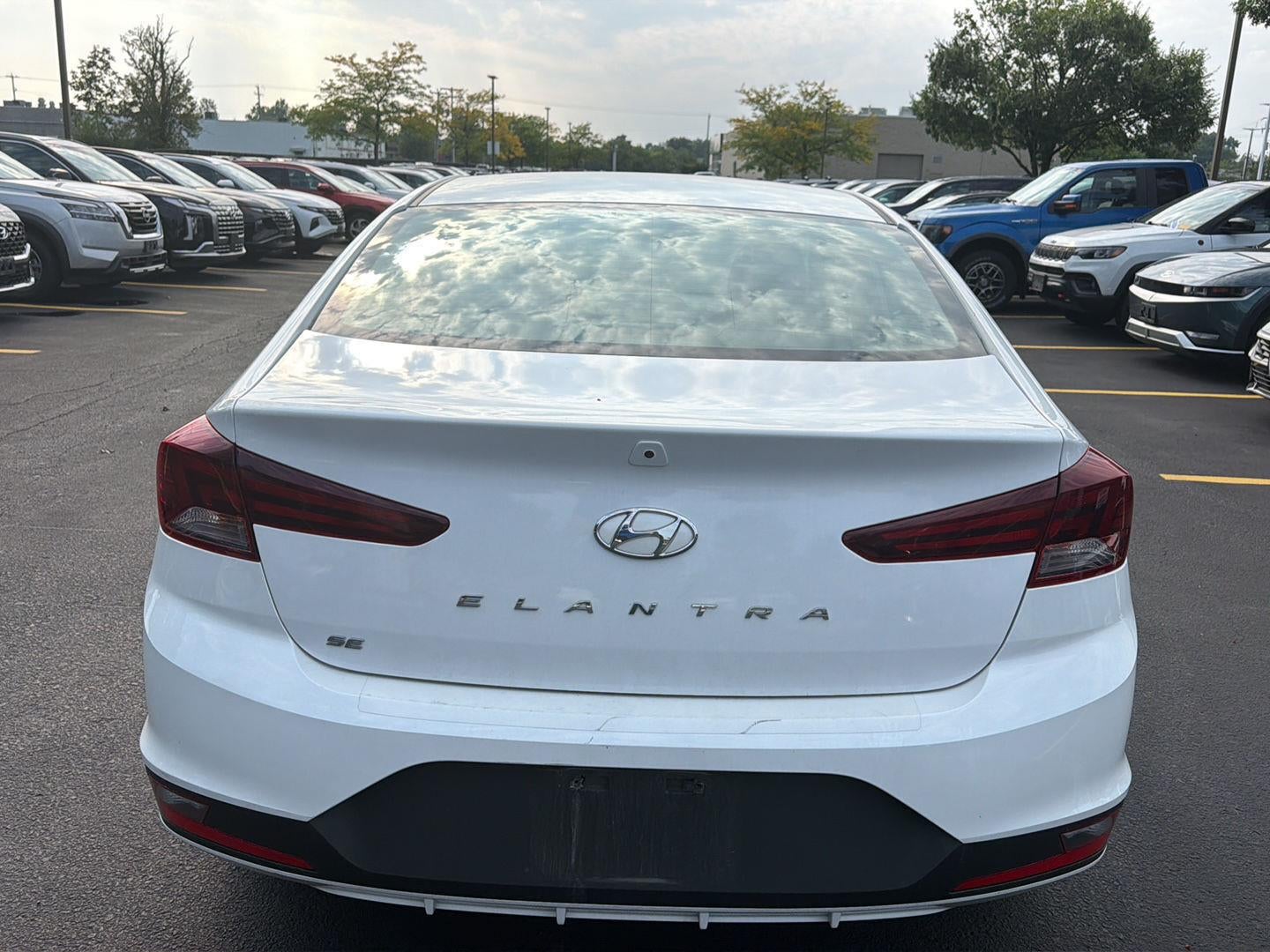 2020 Hyundai ELANTRA SE