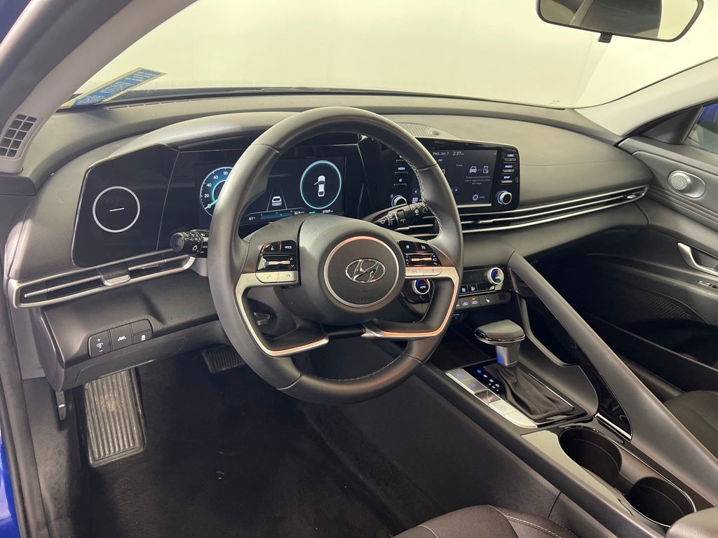 2022 Hyundai ELANTRA SEL