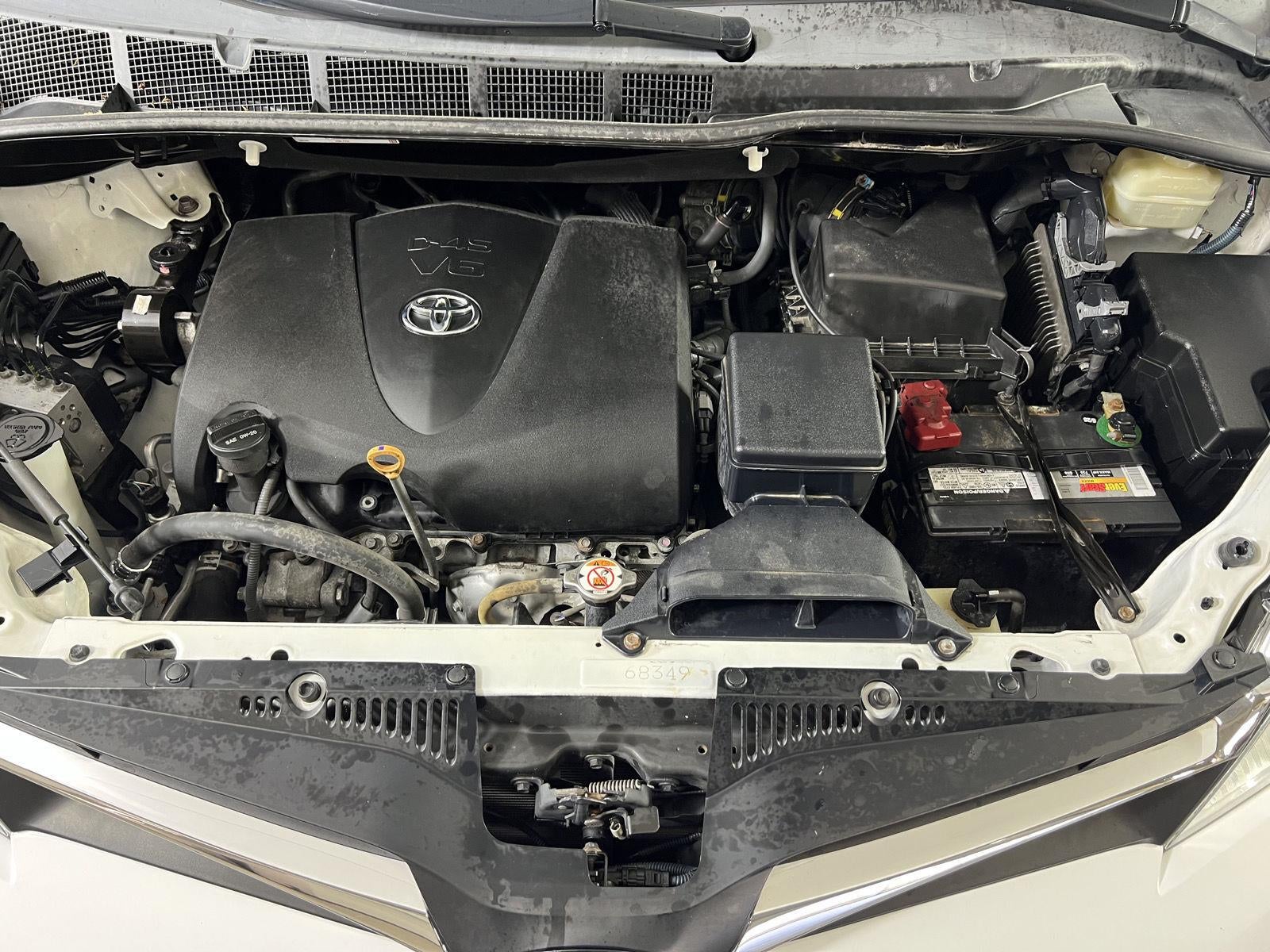 2019 Toyota Sienna LE 8-Passenger