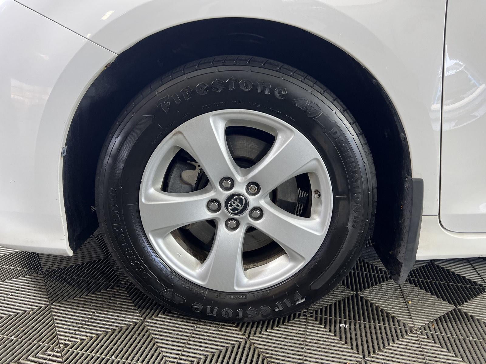2019 Toyota Sienna LE 8-Passenger