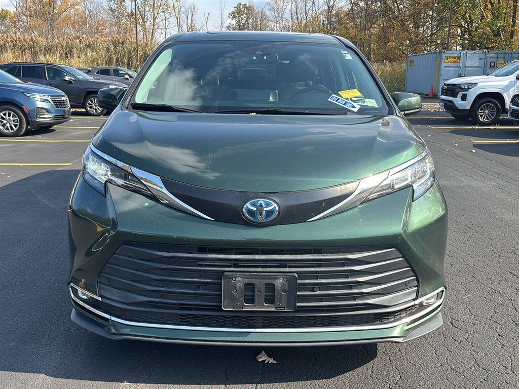 2021 Toyota Sienna XLE 7-Passenger