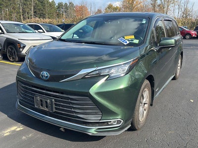 2021 Toyota Sienna XLE 7-Passenger