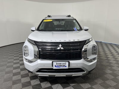 2023 Mitsubishi Outlander SE