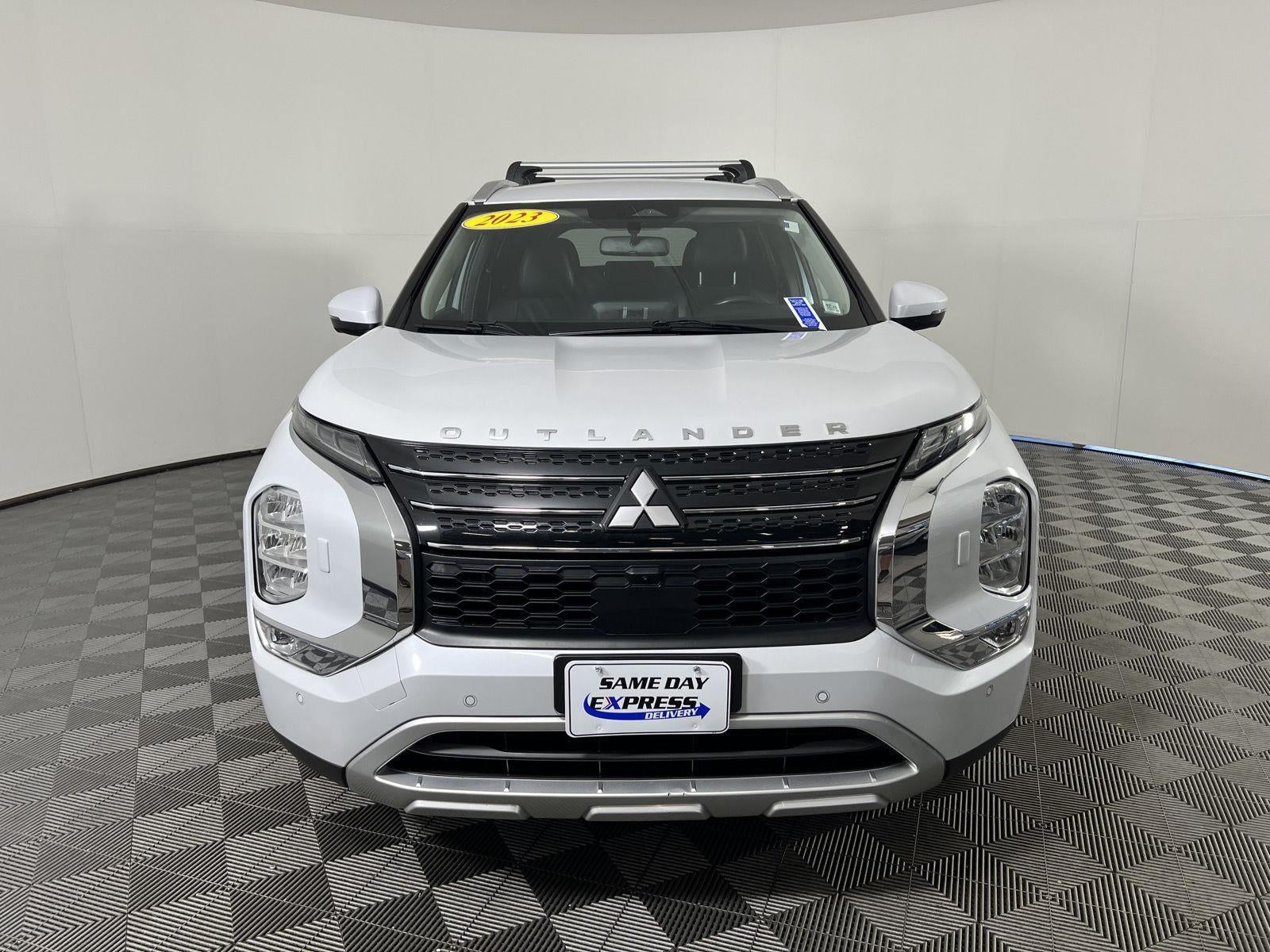 2023 Mitsubishi Outlander SE