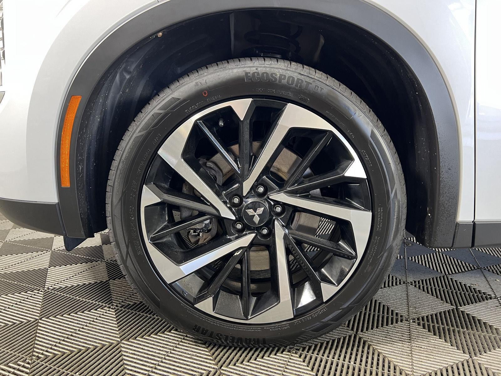 2023 Mitsubishi Outlander SE