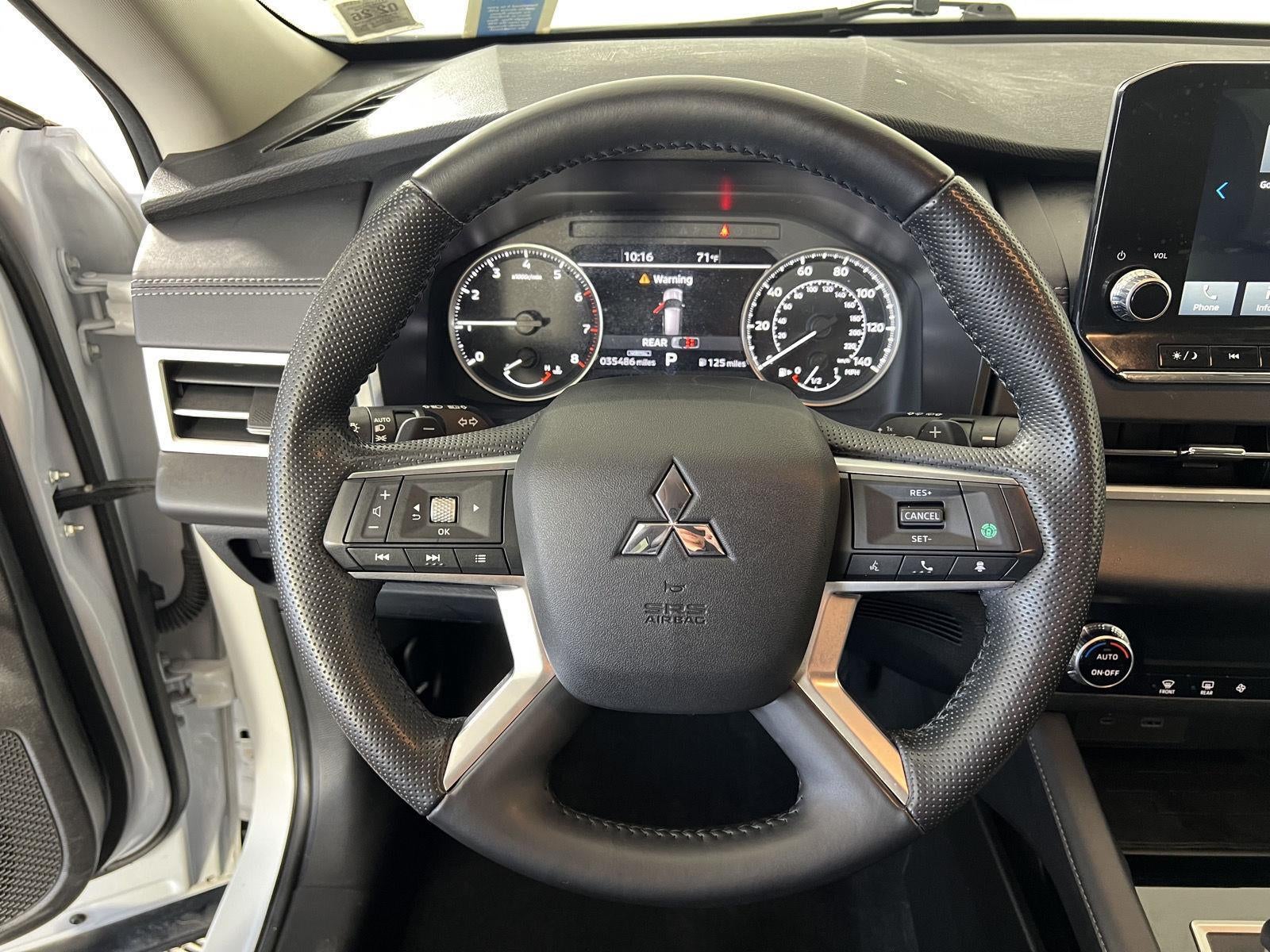 2023 Mitsubishi Outlander SE