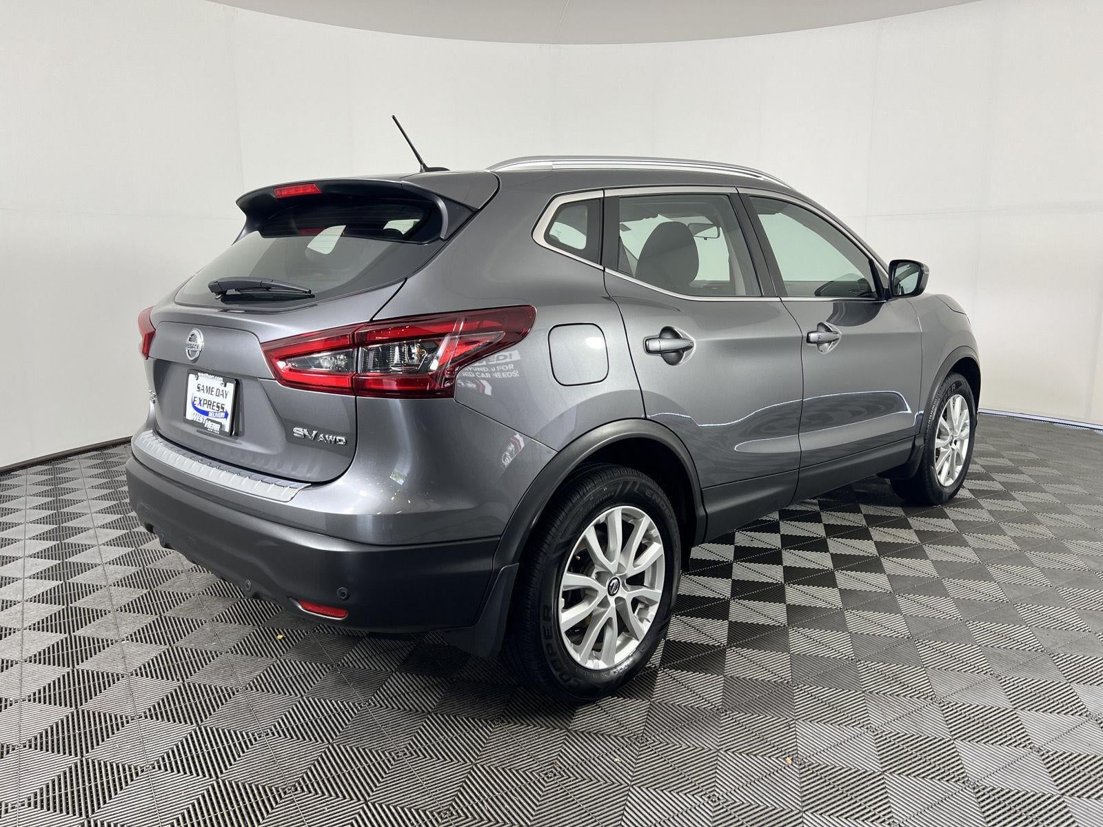 2022 Nissan Rogue Sport SV