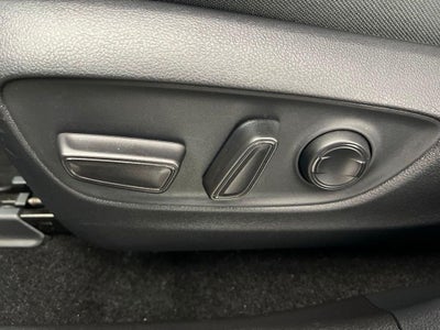 2024 Toyota Venza LE