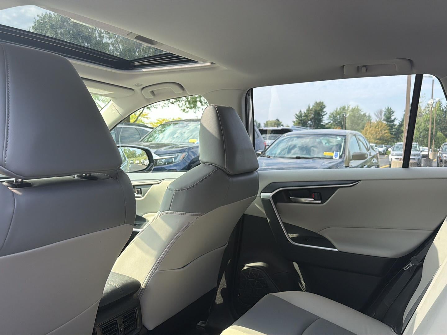 2024 Toyota Rav4 Hybrid XLE Premium