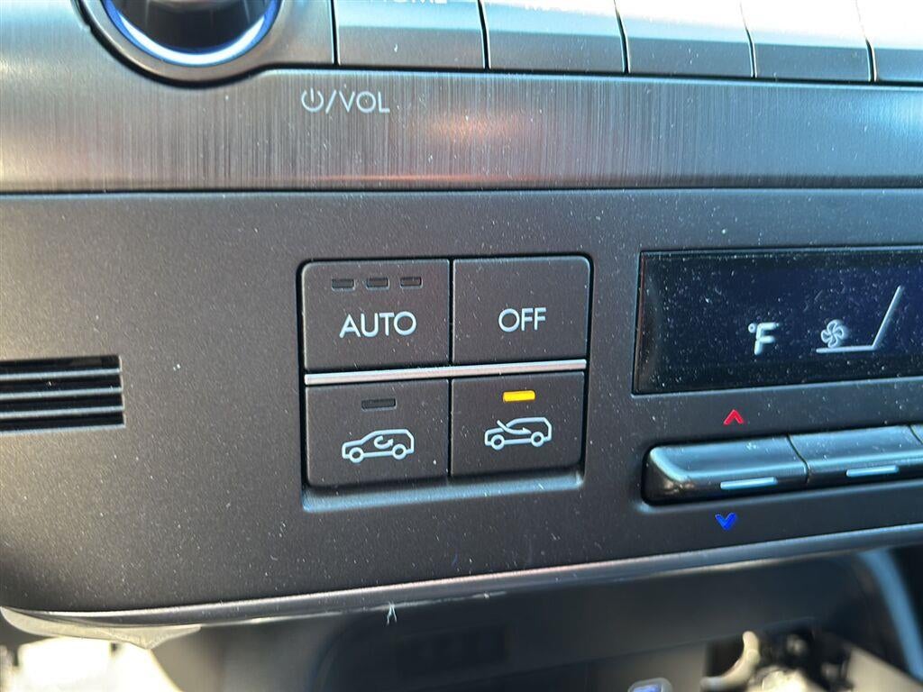 2024 Hyundai KONA Base