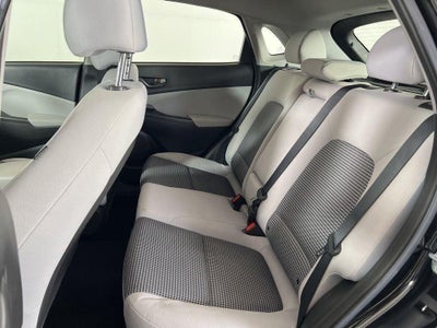 2022 Hyundai KONA SE