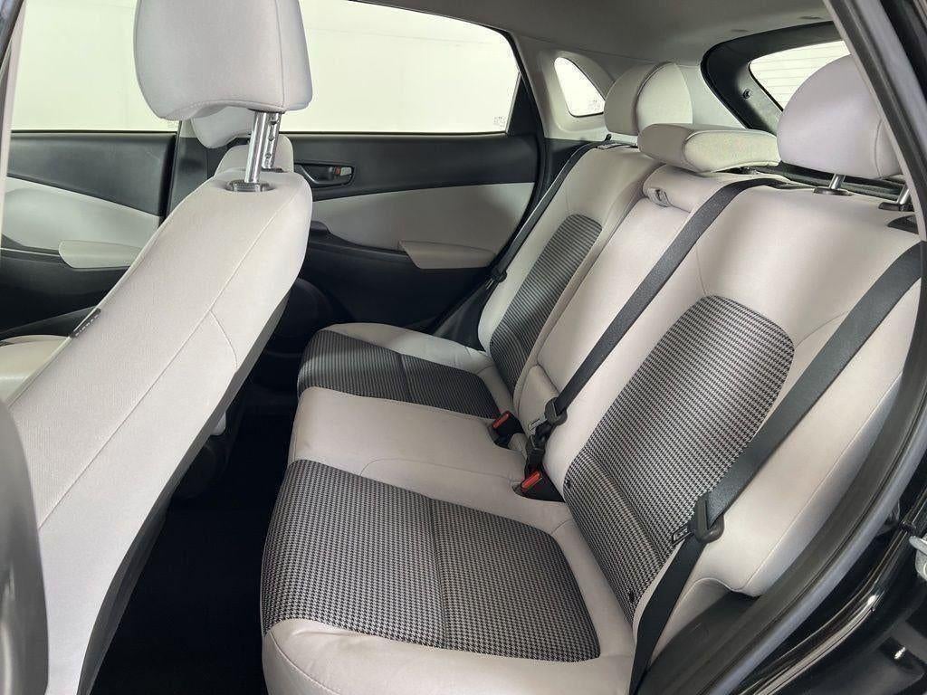 2022 Hyundai KONA SE