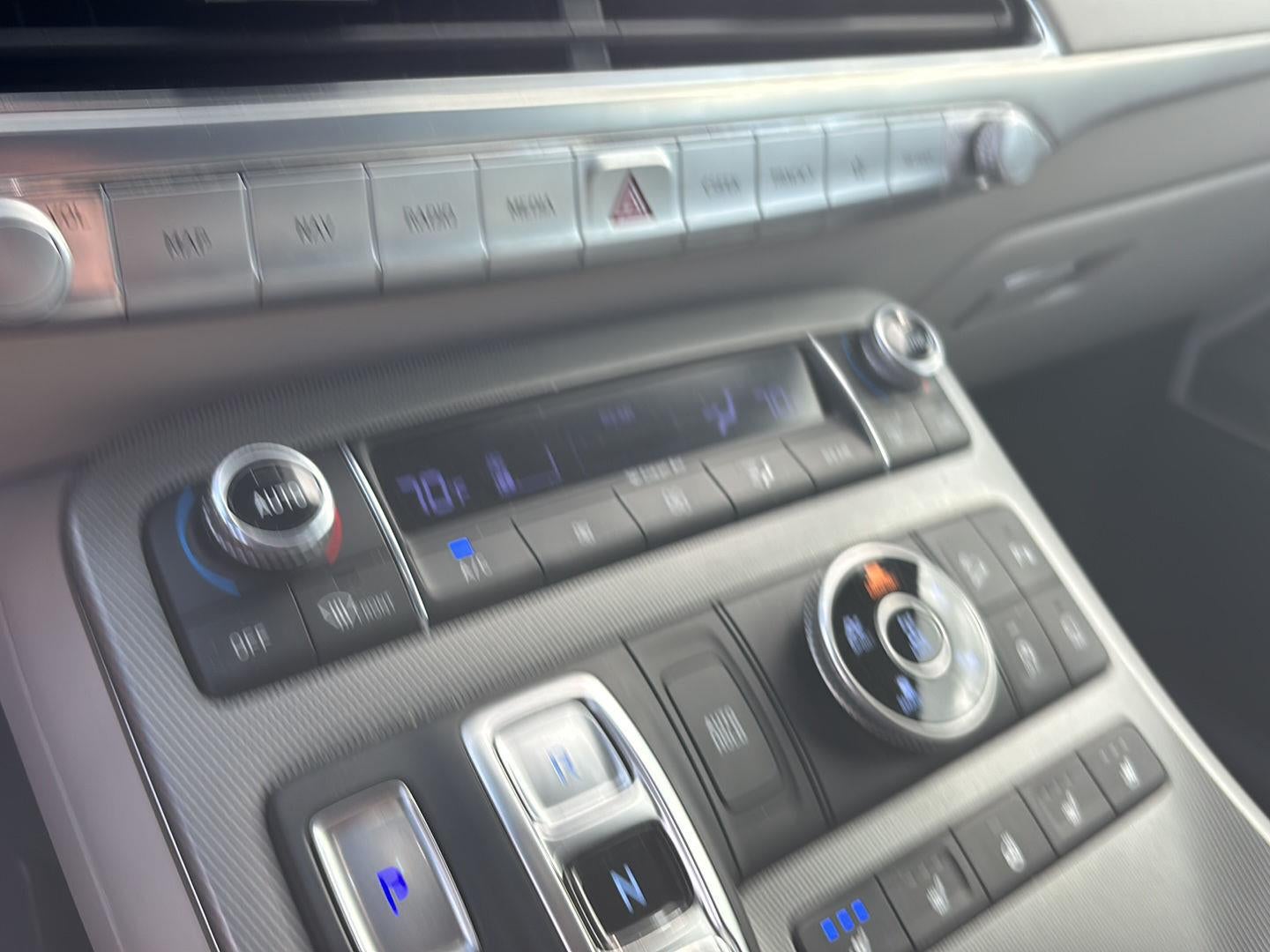 2022 Hyundai Palisade Limited - Photo 12