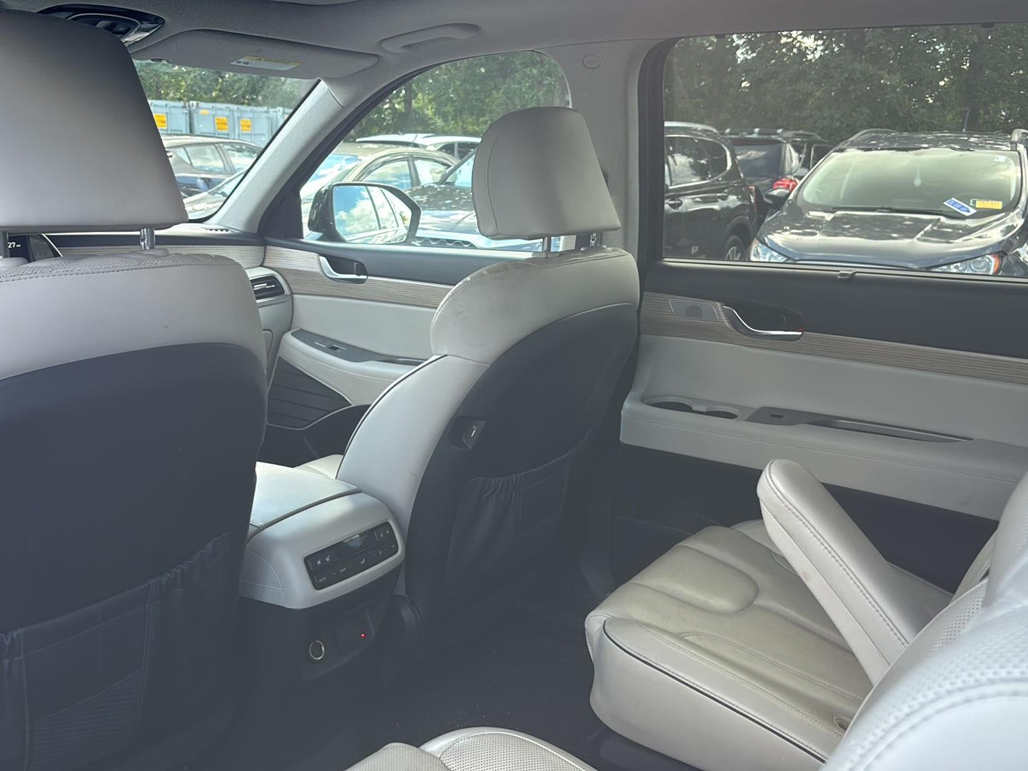 2022 Hyundai Palisade Limited - Photo 16