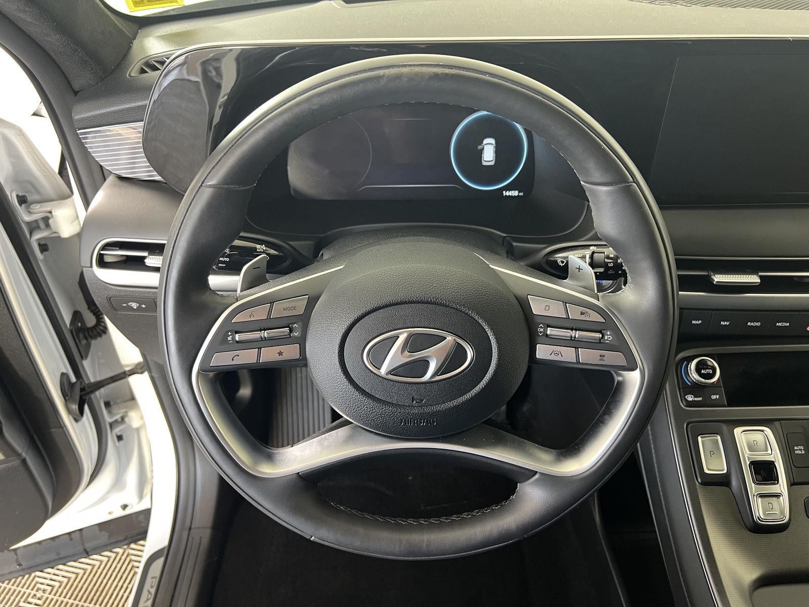 2025 Hyundai PALISADE Base