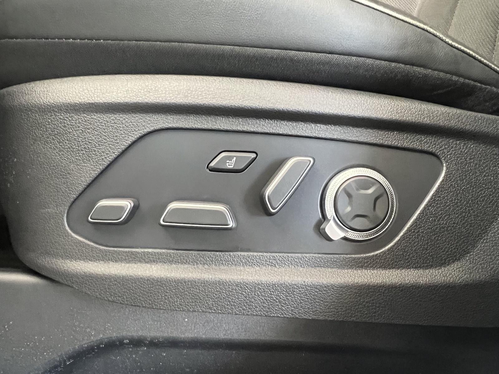 2025 Hyundai PALISADE Base