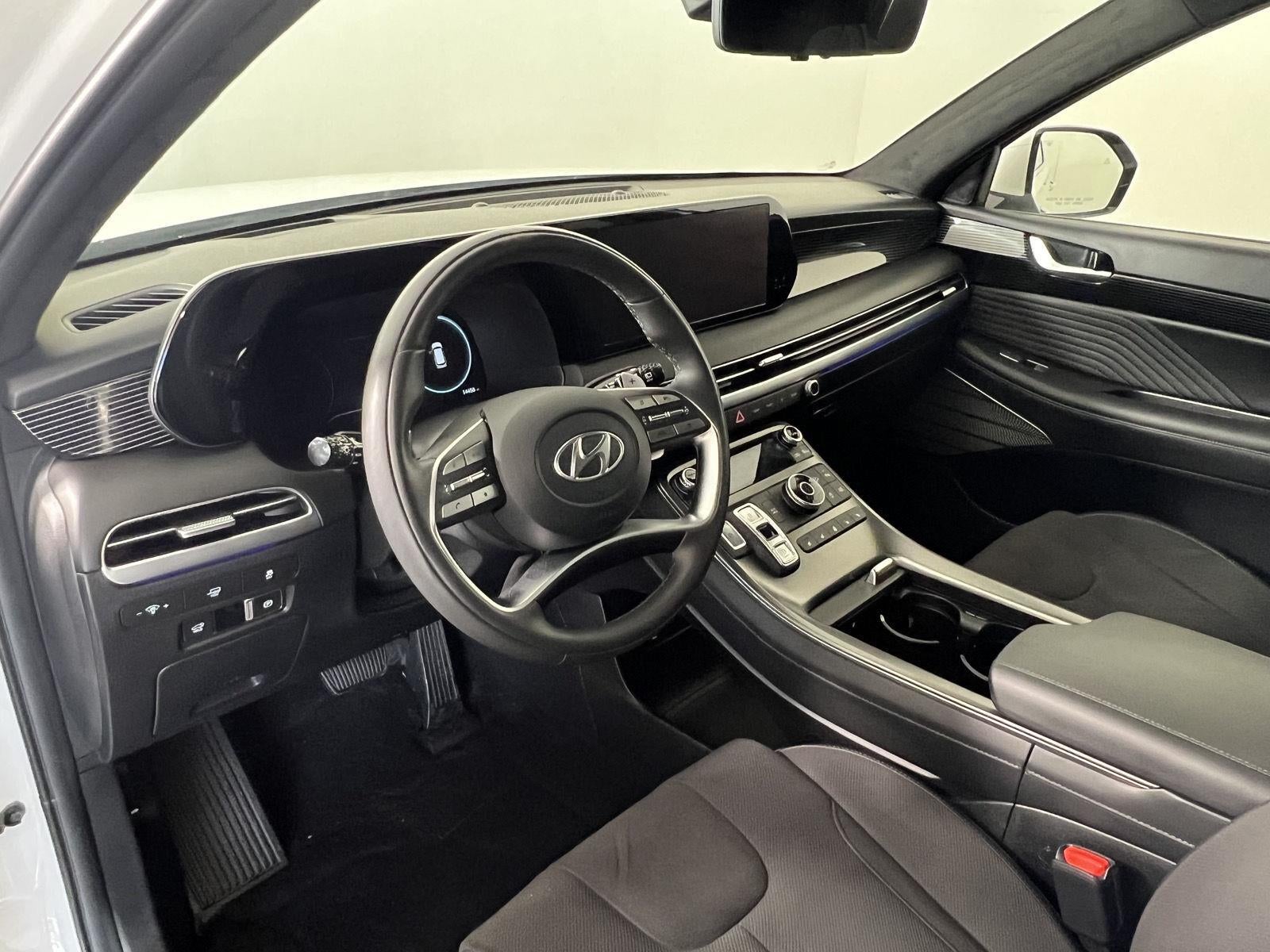 2025 Hyundai PALISADE Base