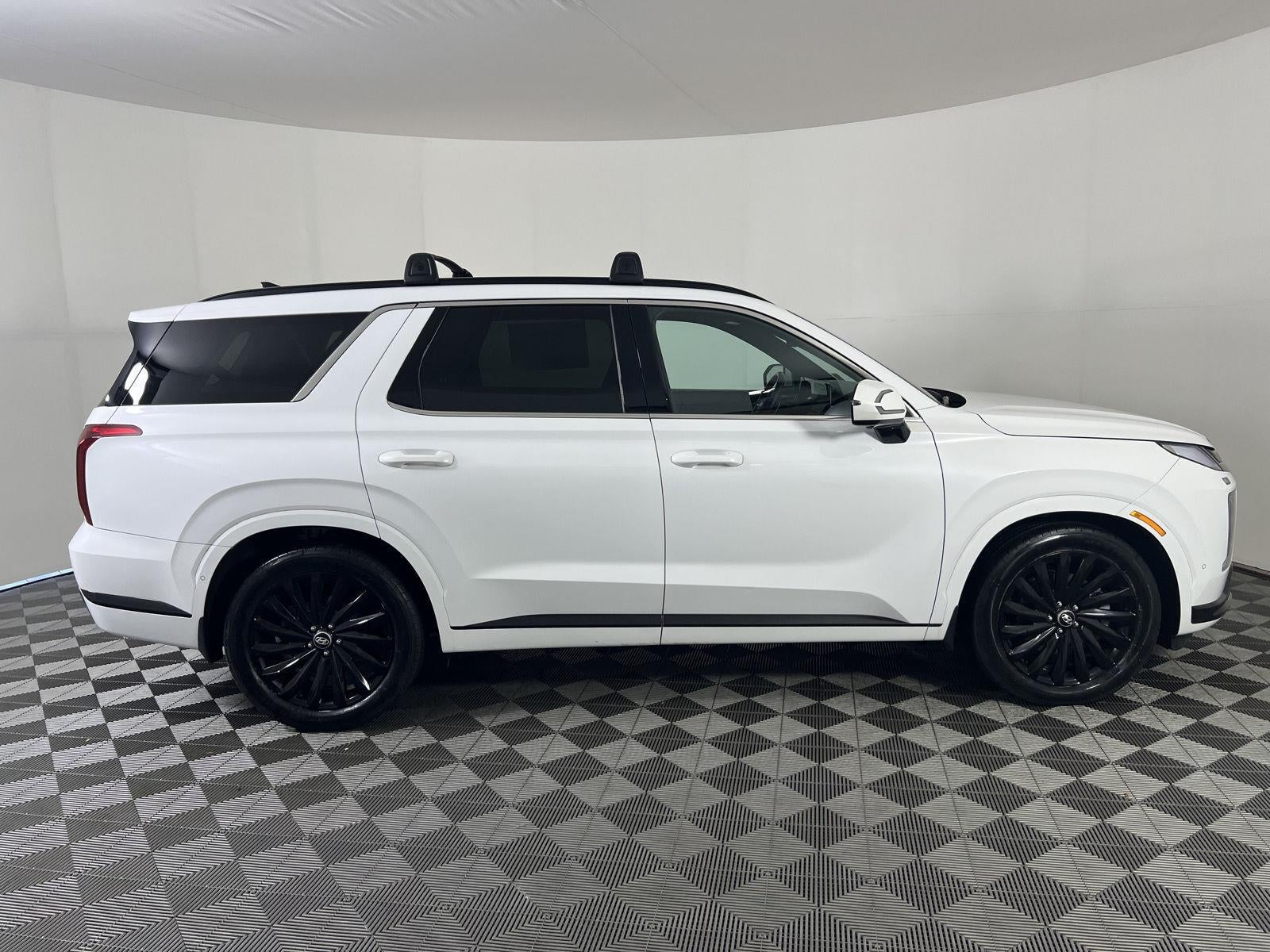 2025 Hyundai PALISADE Base