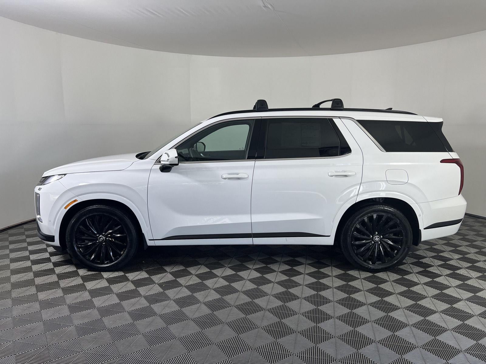 2025 Hyundai PALISADE Base