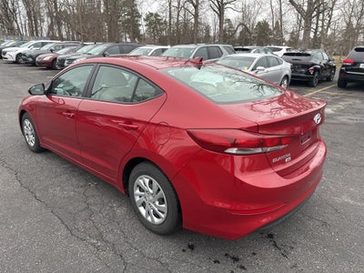 2017 Hyundai ELANTRA SE