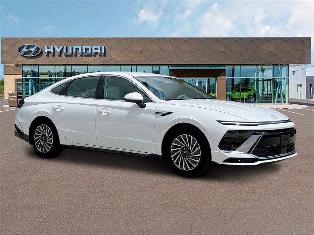 2025 Hyundai SONATA HYBRID SEL