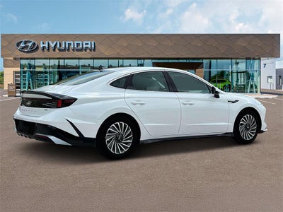 2025 Hyundai SONATA HYBRID SEL