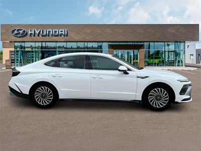 2025 Hyundai SONATA HYBRID SEL