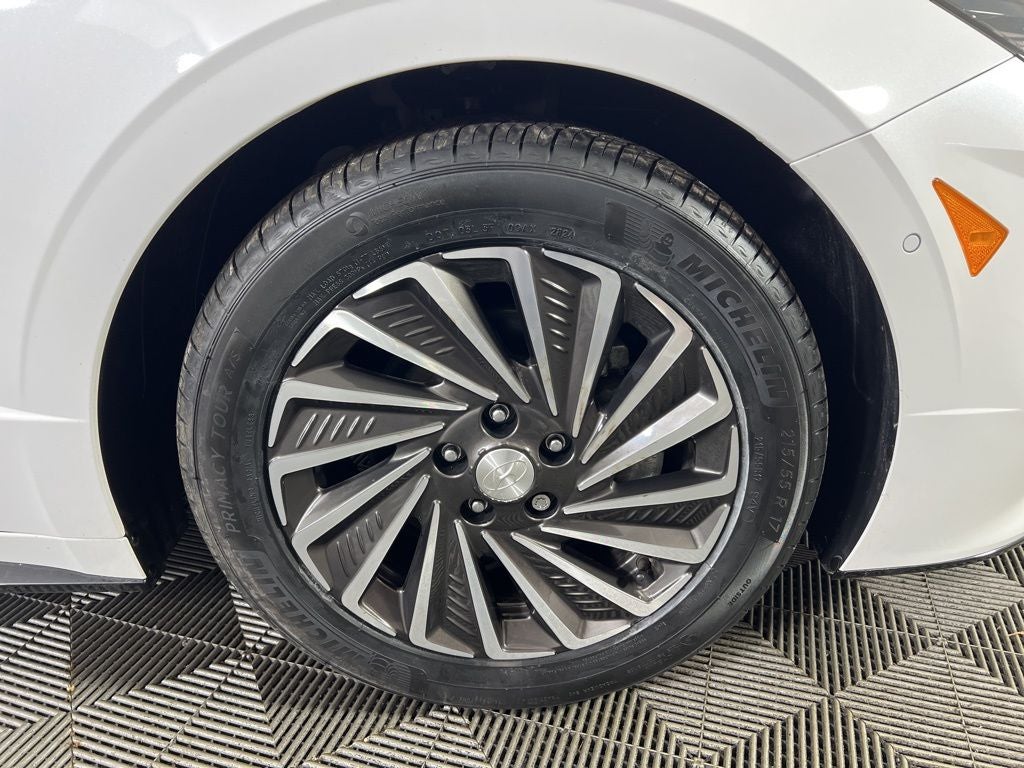 2023 Hyundai SONATA HYBRID Limited