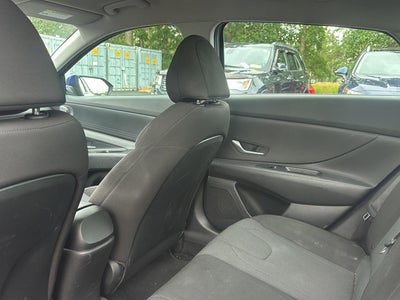 2023 Hyundai ELANTRA SE