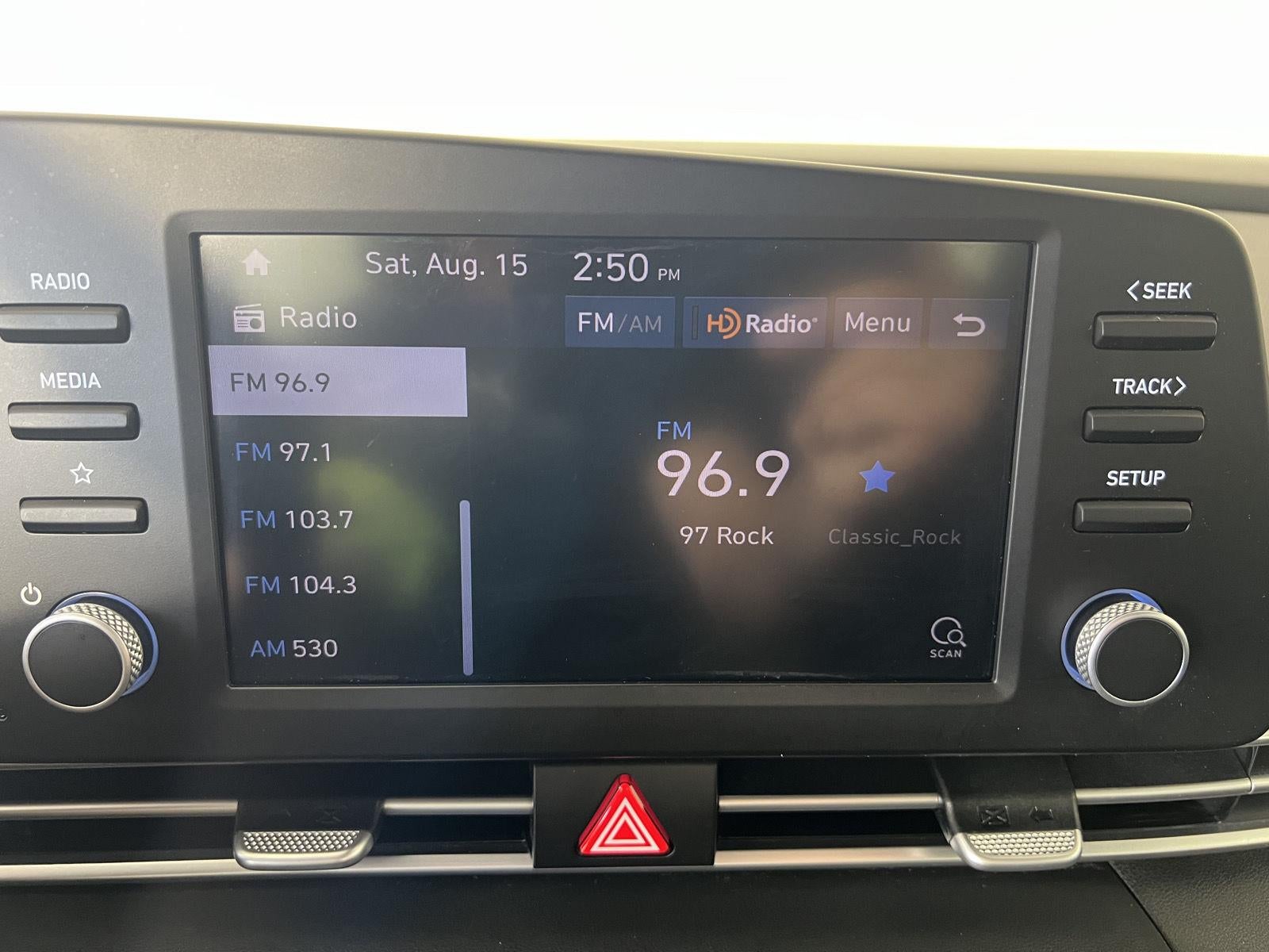 2023 Hyundai ELANTRA SE