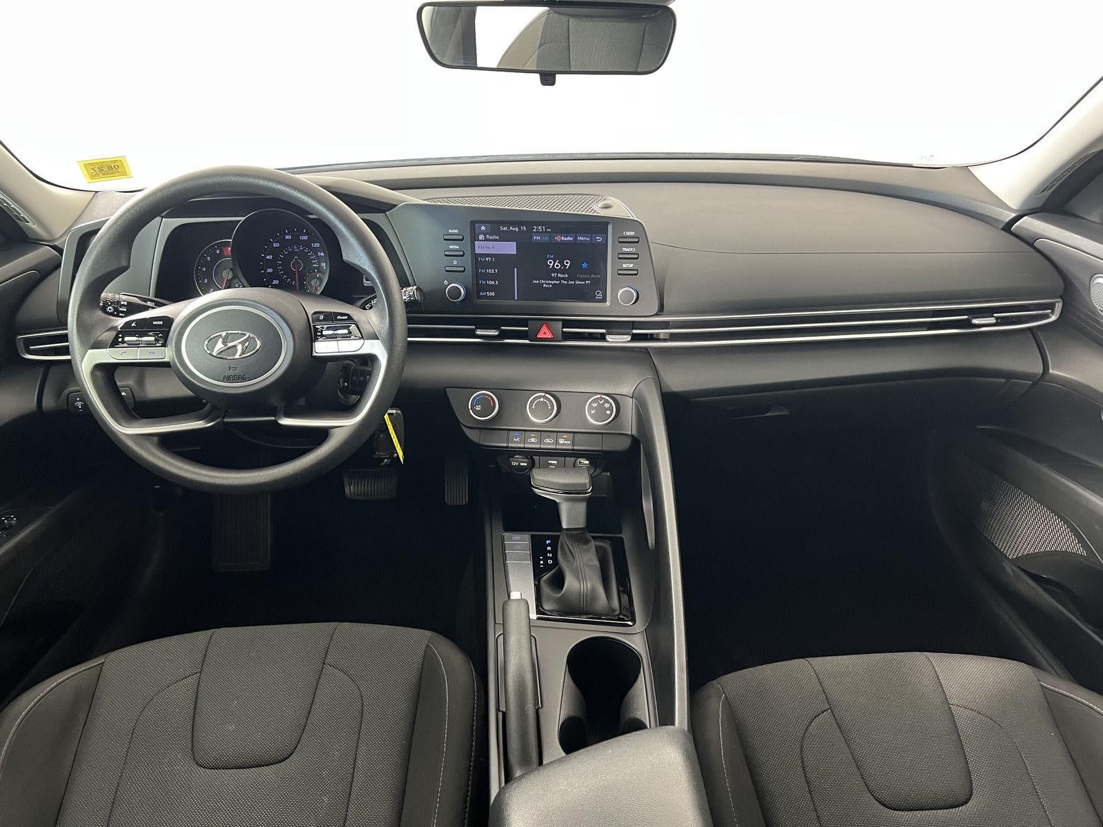 2023 Hyundai ELANTRA SE