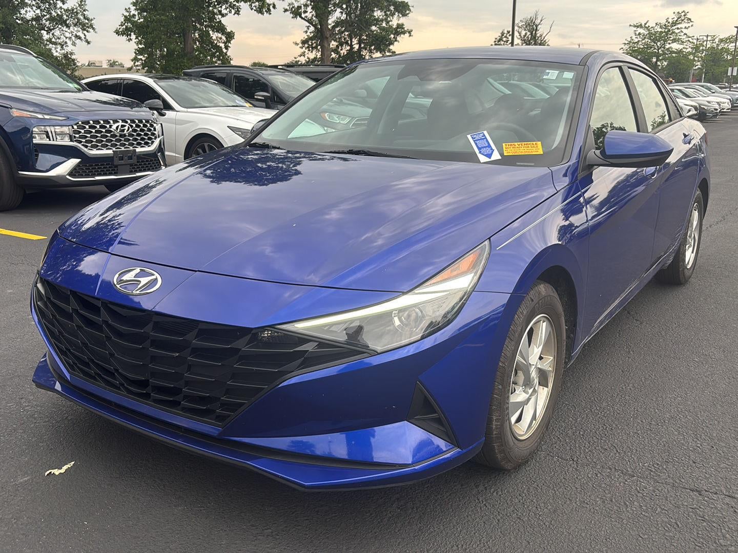 2023 Hyundai ELANTRA SE