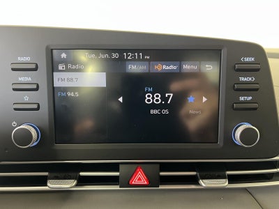 2024 Hyundai ELANTRA SE