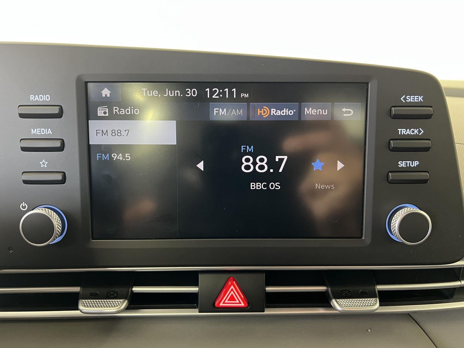 2024 Hyundai ELANTRA SE