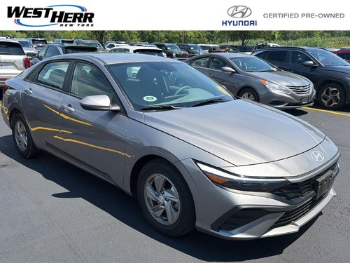2024 Hyundai ELANTRA SE