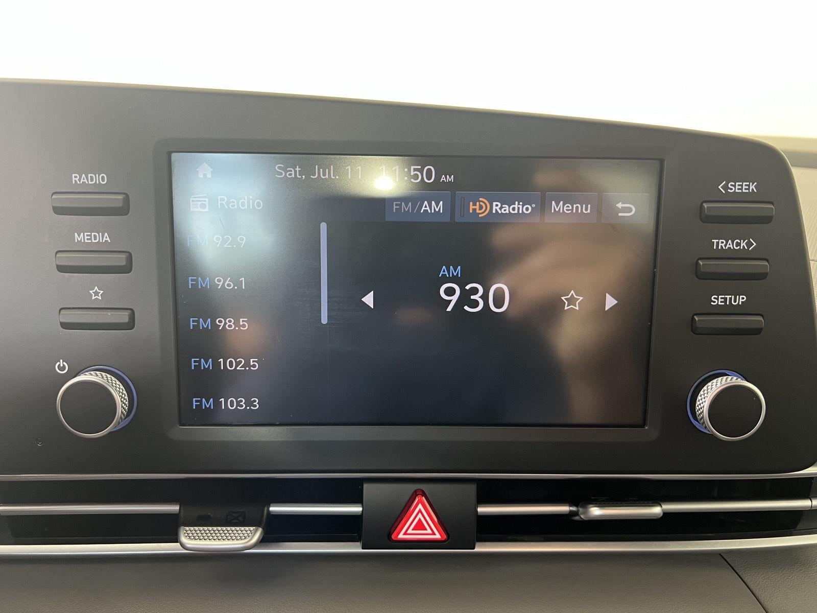 2024 Hyundai ELANTRA SE