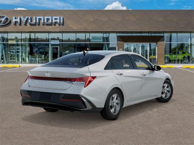 2025 Hyundai ELANTRA SE