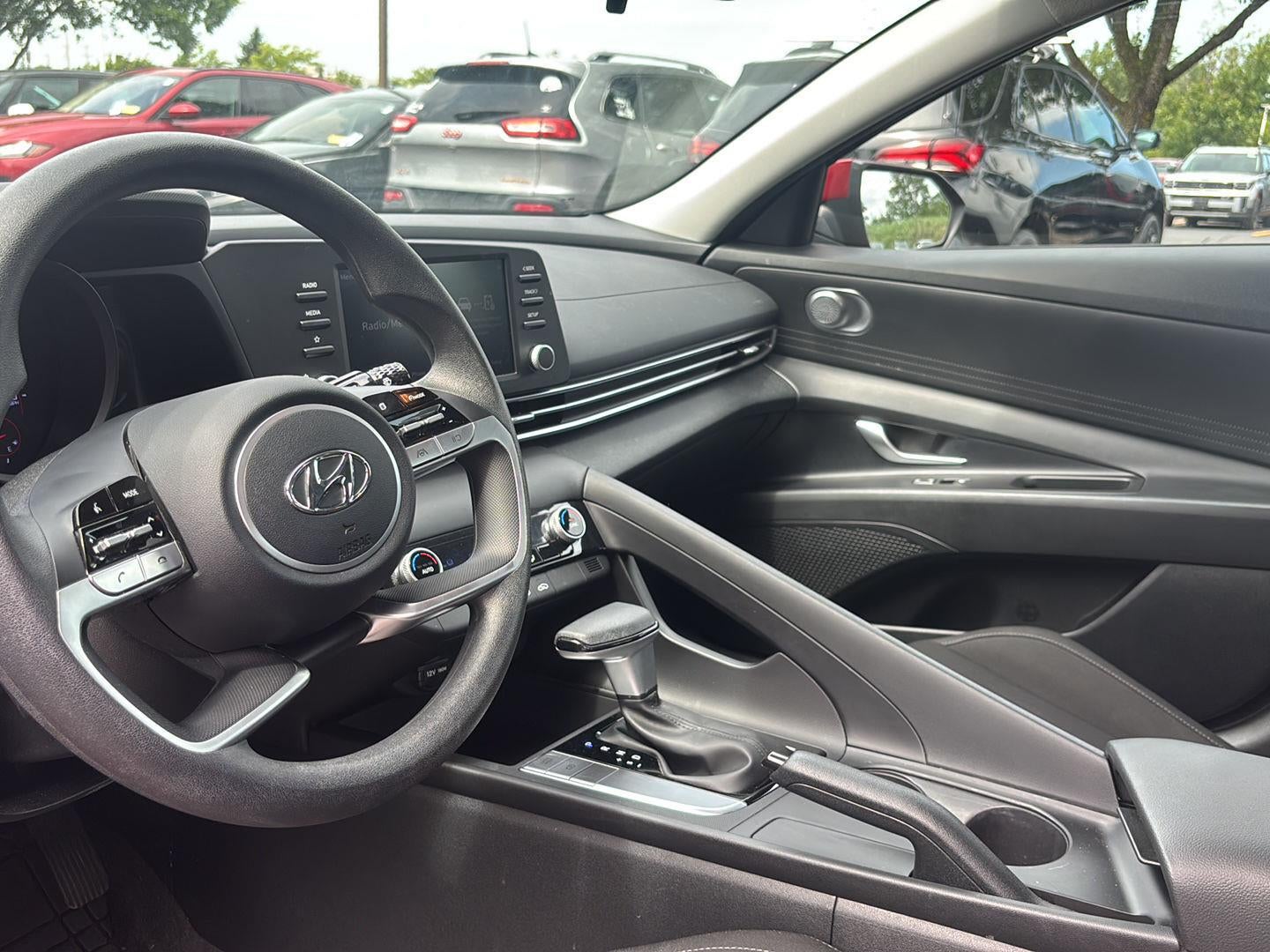 2023 Hyundai ELANTRA SEL