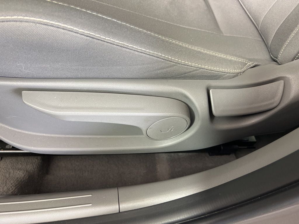 2022 Hyundai ELANTRA HYBRID Blue