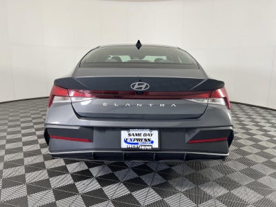 2024 Hyundai ELANTRA SEL