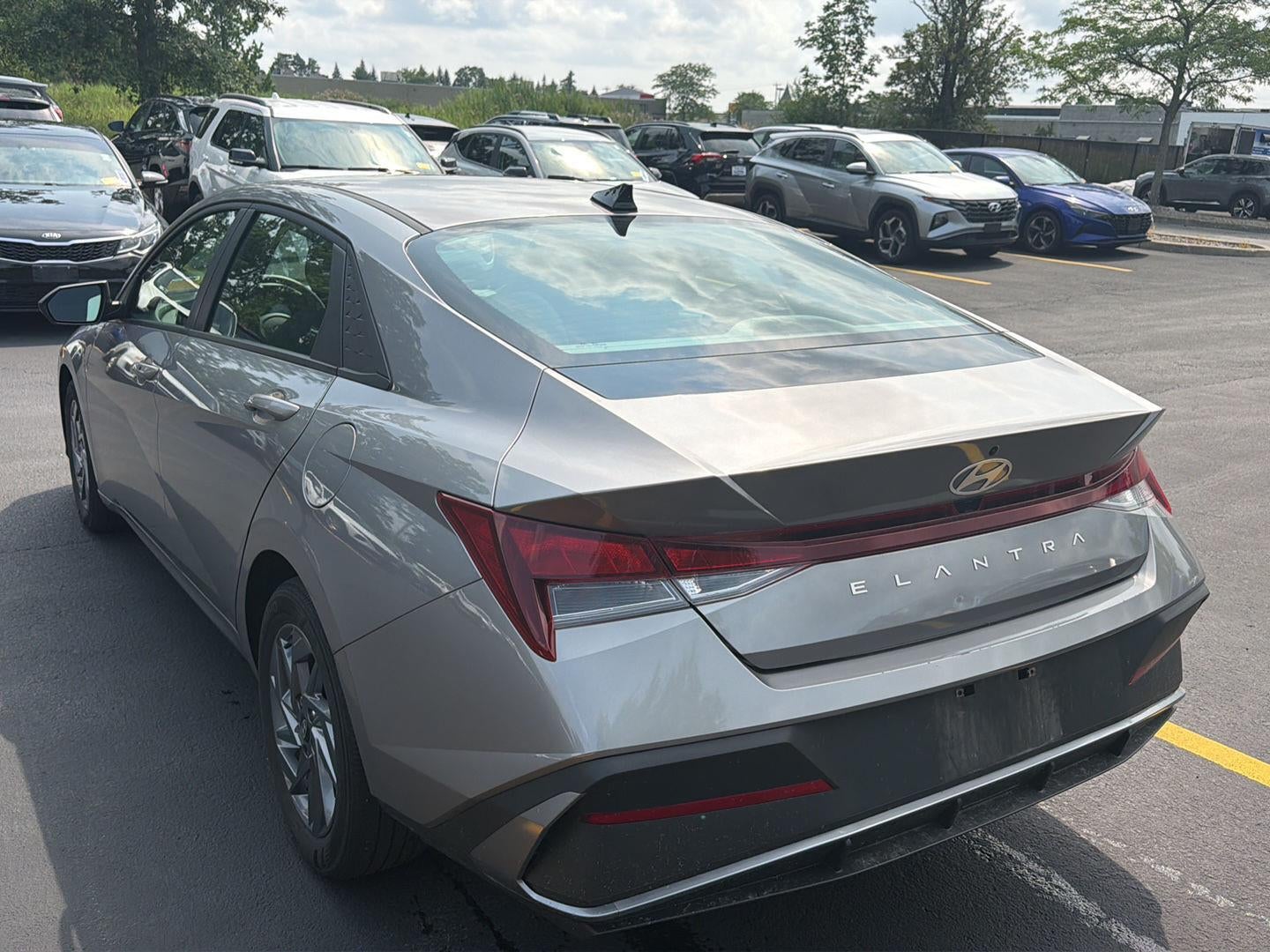 2024 Hyundai ELANTRA SEL