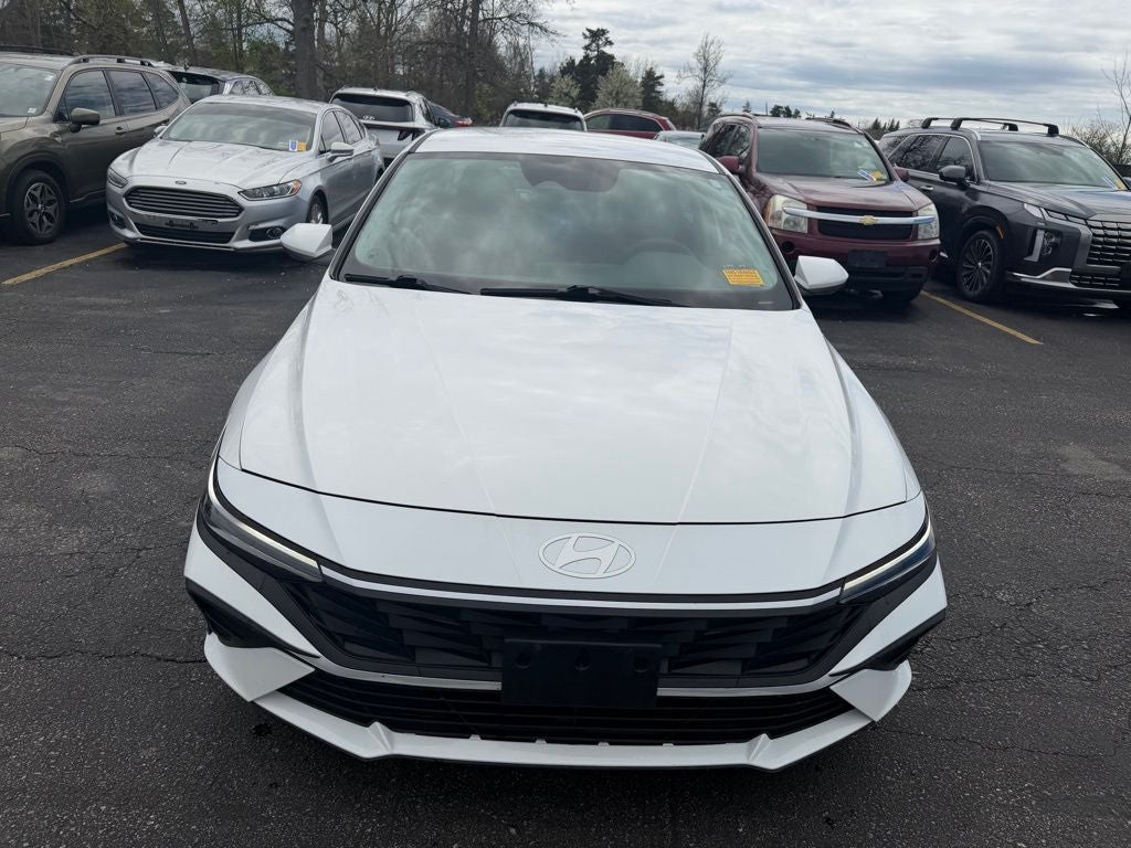 2024 Hyundai ELANTRA SEL