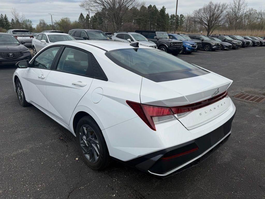 2024 Hyundai ELANTRA SEL