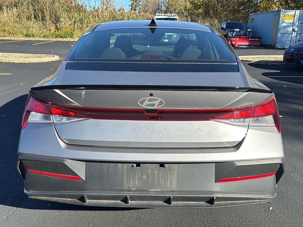 2025 Hyundai ELANTRA SEL Sport