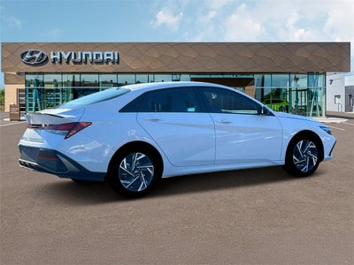 2025 Hyundai ELANTRA SEL Sport