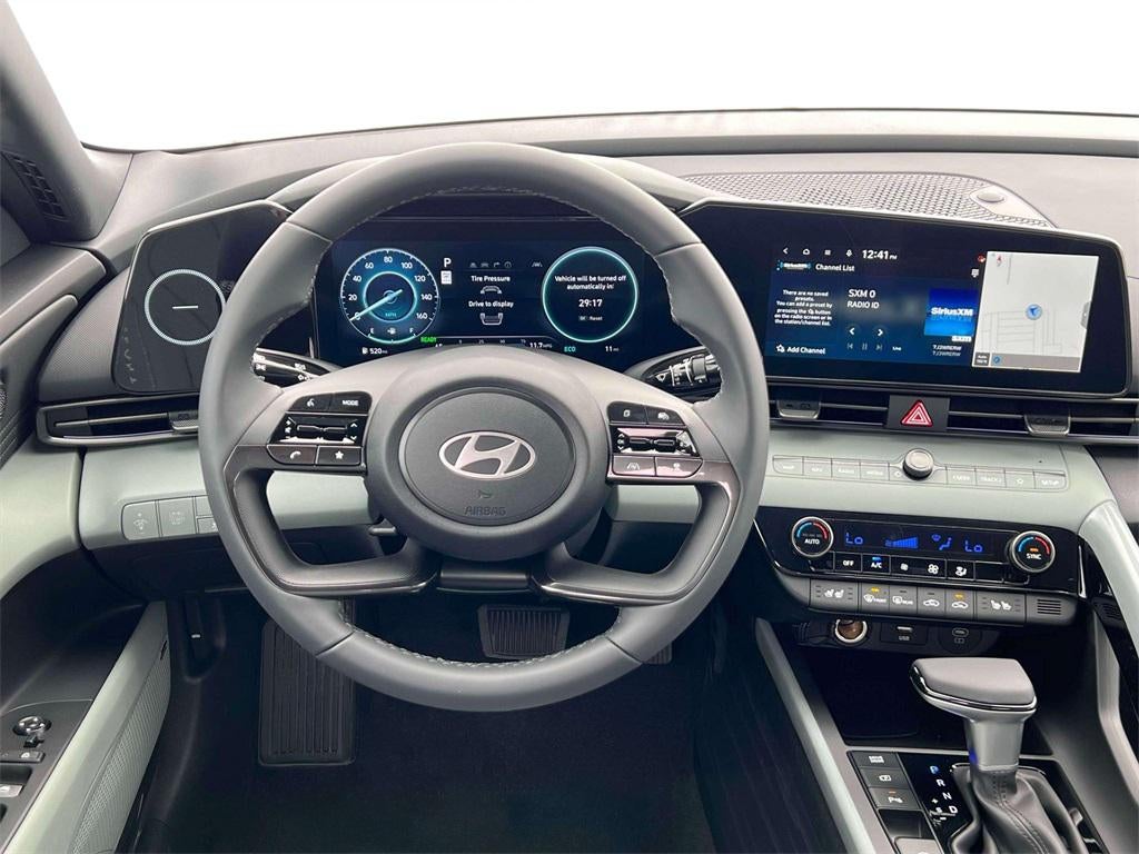 2025 Hyundai ELANTRA HYBRID Limited