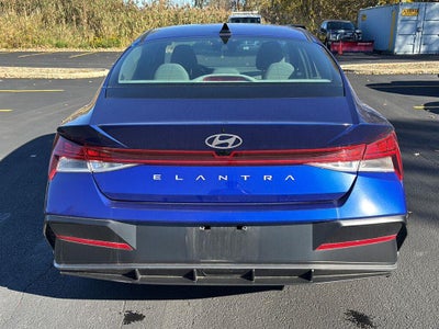 2024 Hyundai ELANTRA SEL