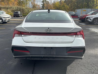 2025 Hyundai ELANTRA SEL Convenience
