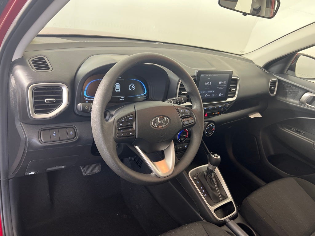 2025 Hyundai VENUE SE